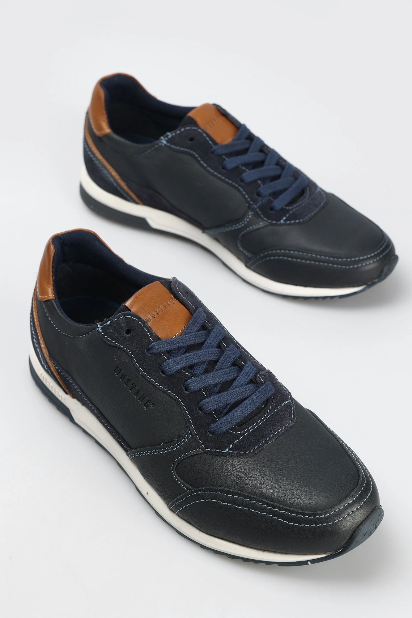 Mustang shoes online deals