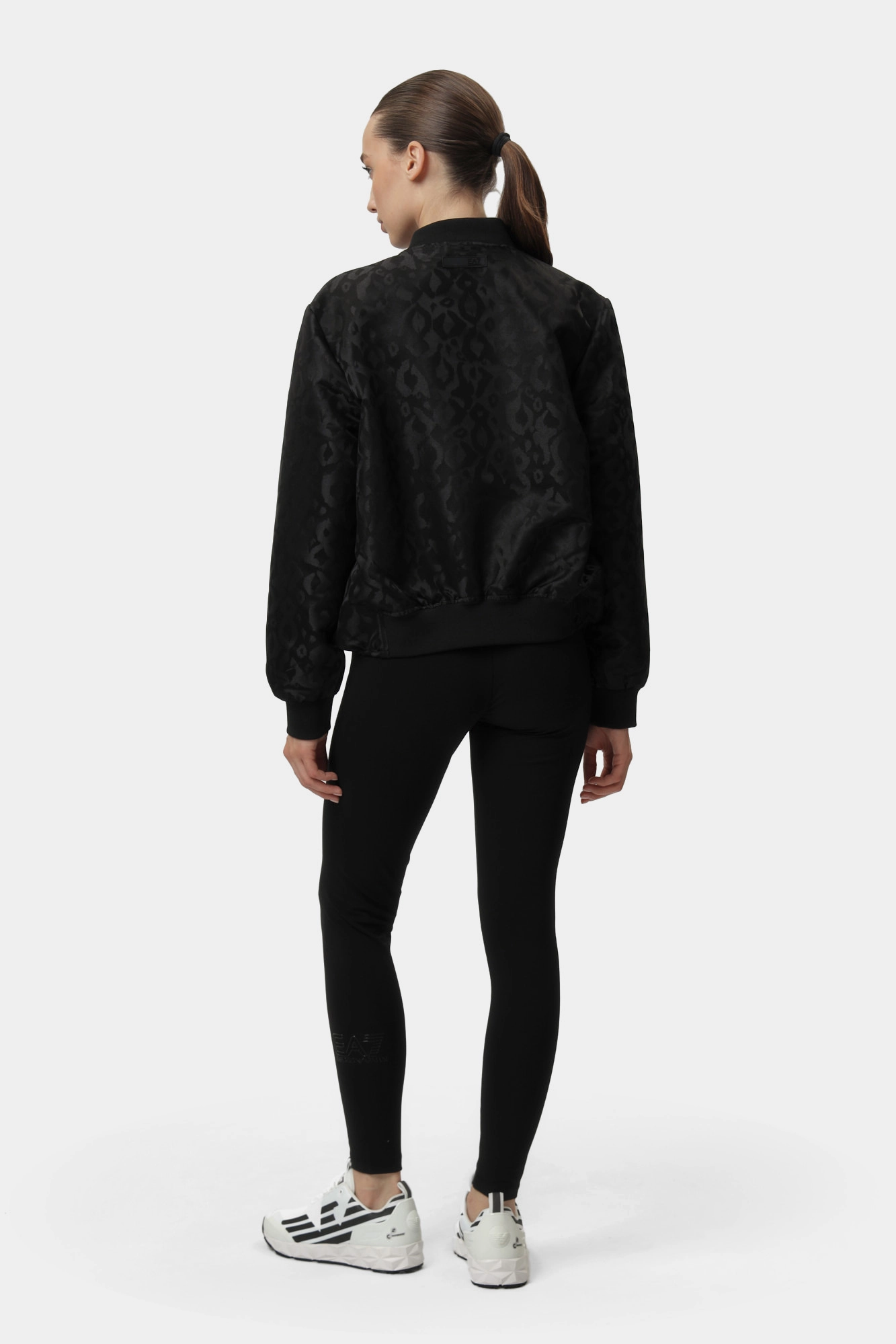 7W000483_AF15382 бомбер ea7 