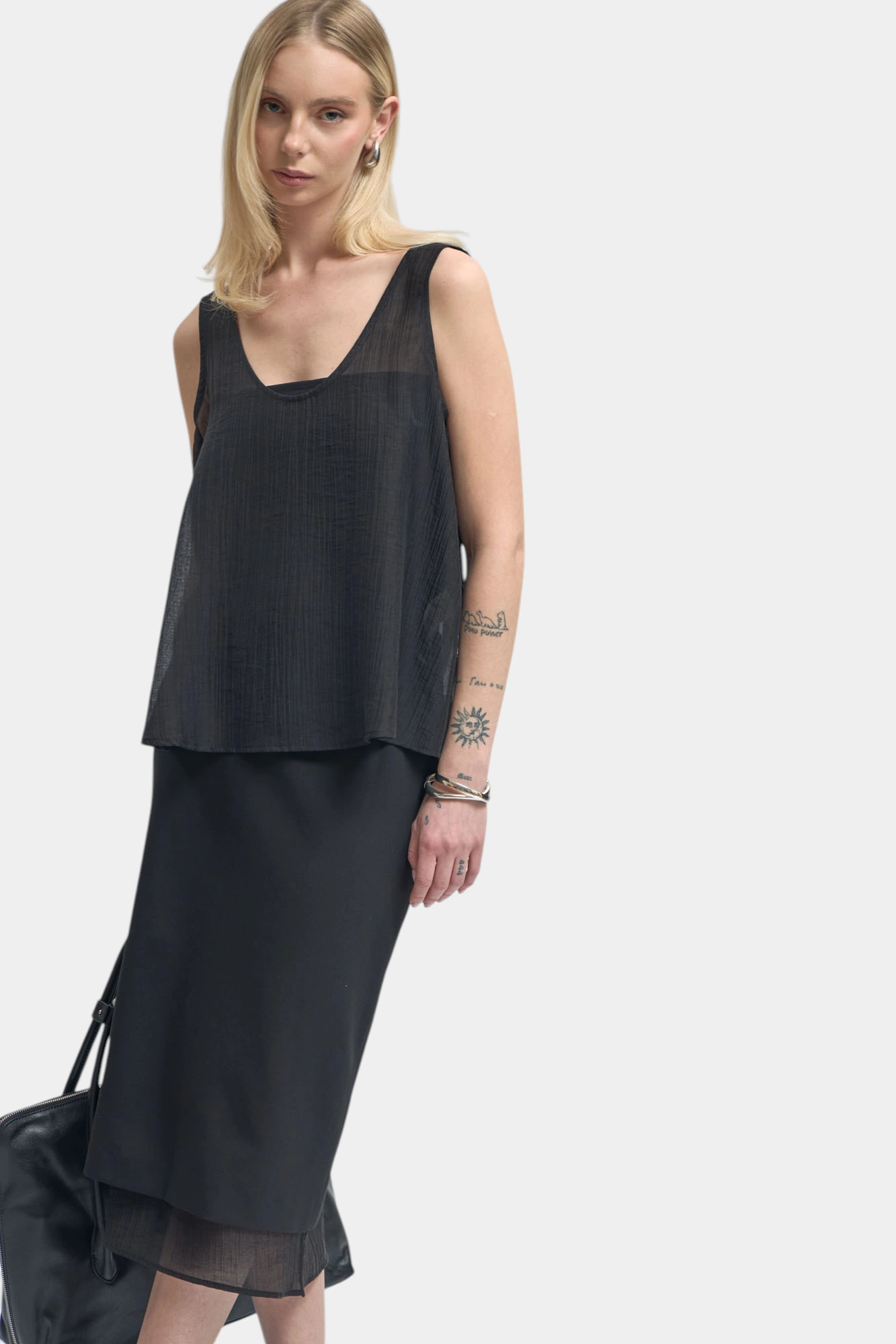 Топ The Hills Черный