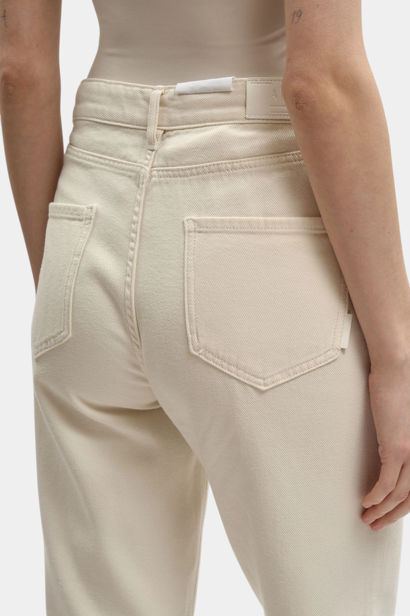 Джинсы Armani Exchange