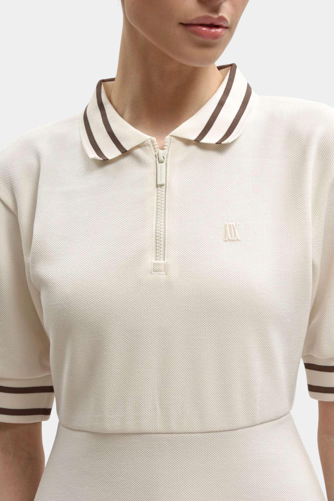 Платье Armani Exchange Бежевый