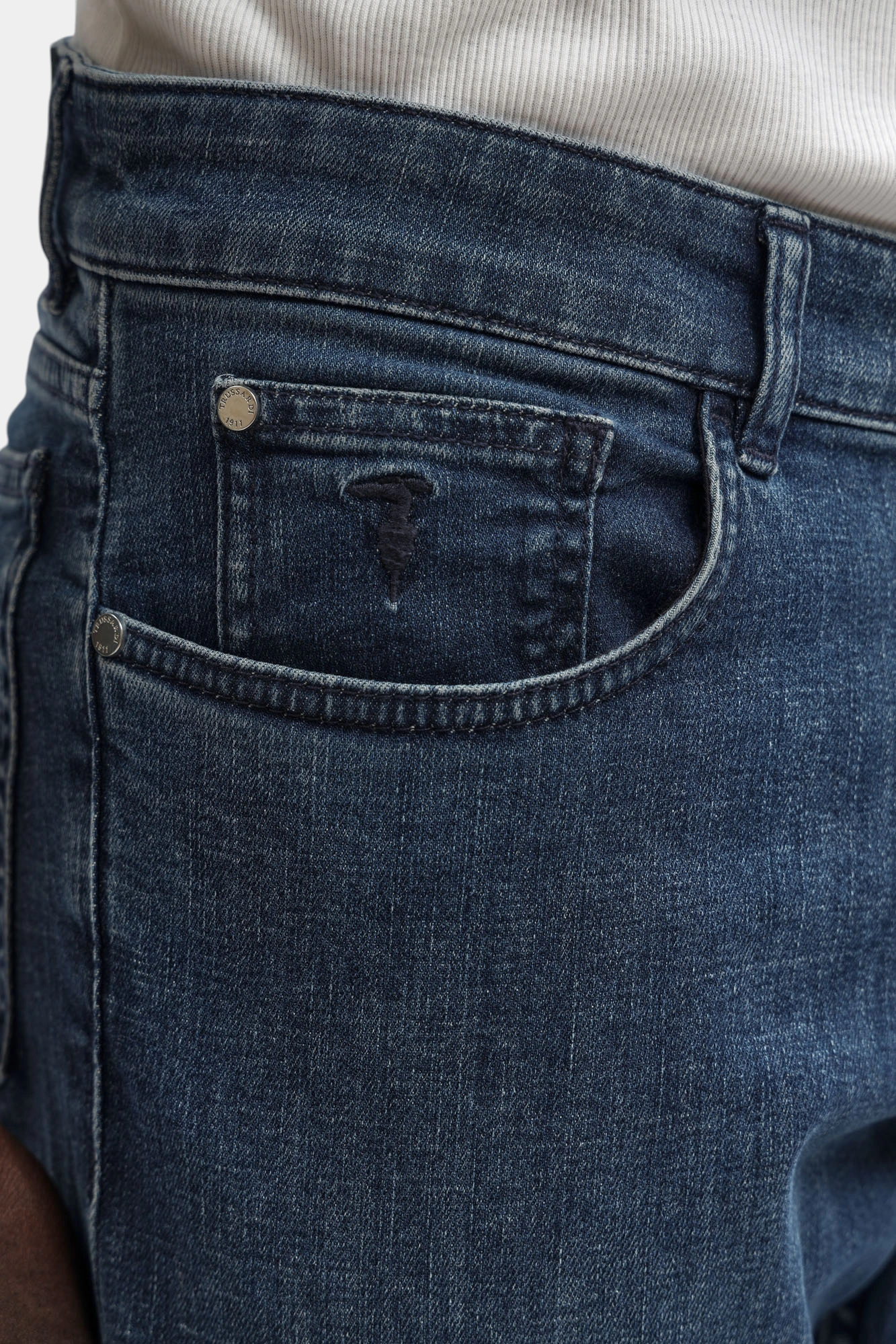 Джинсы Trussardi