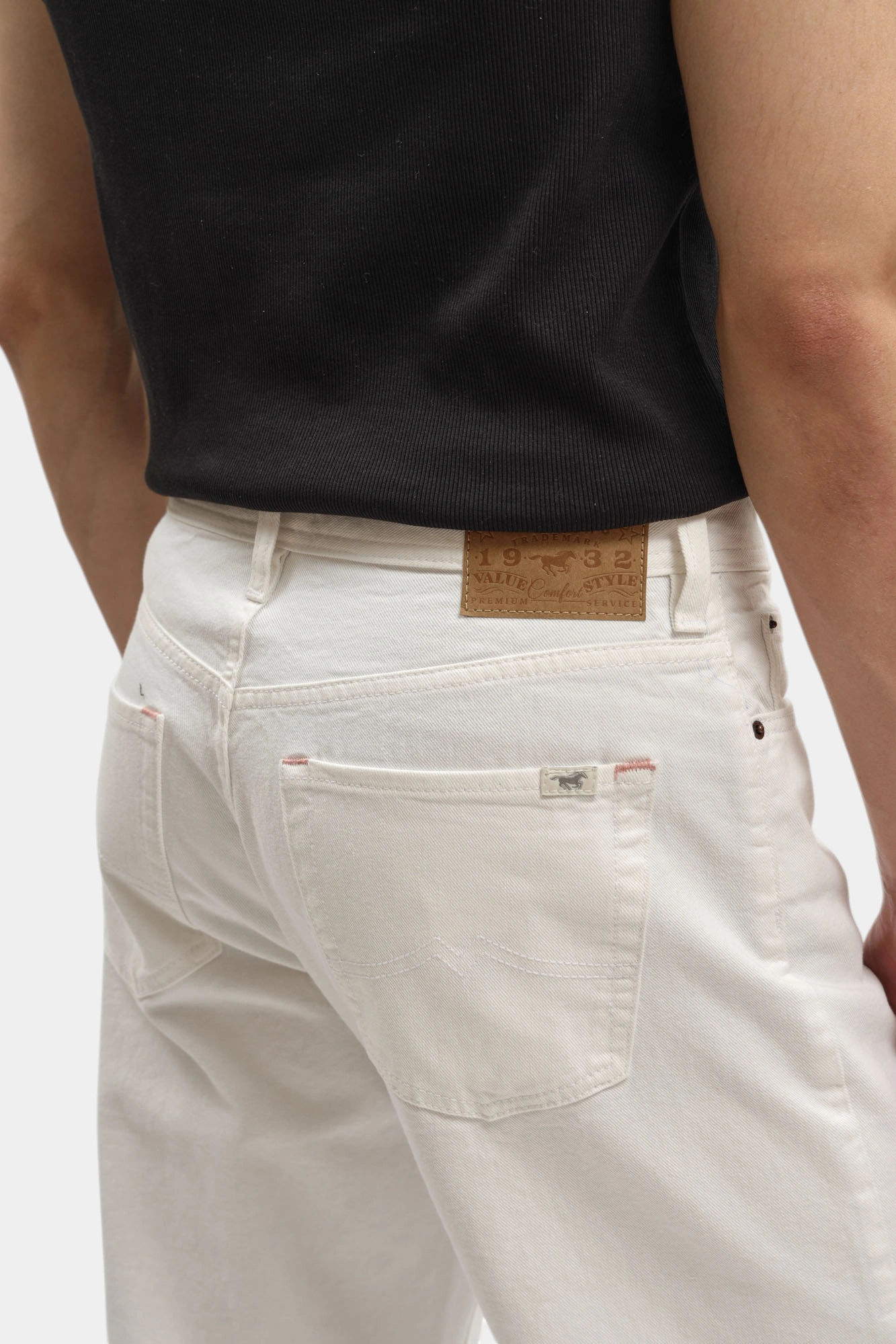 Джинсы Mustang